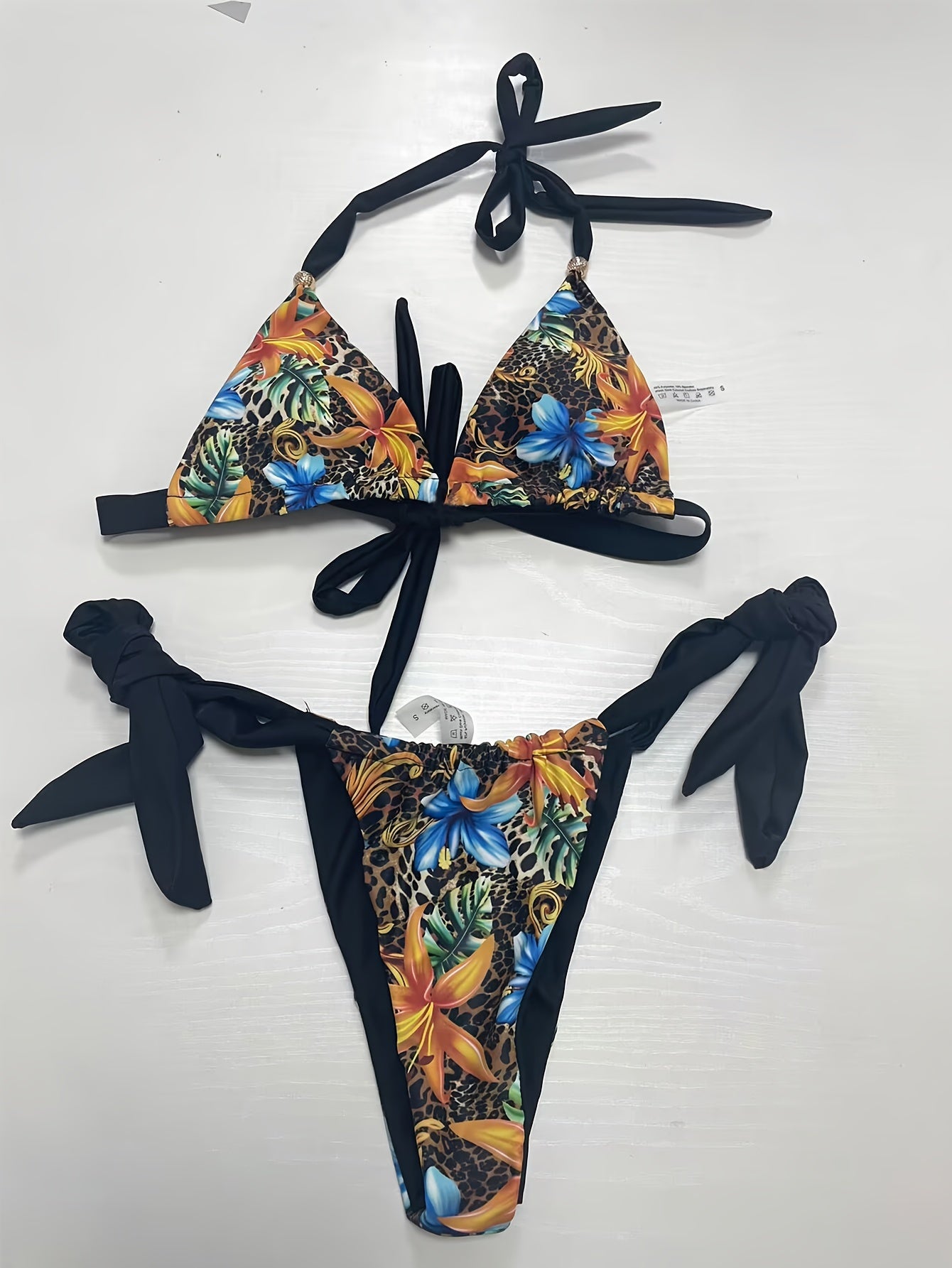Leopard Floral Print Bikini Set - Flattering Halter & Backless Design - Ultra-Stretch Triangle Top, 2 Piece Swimwear Set for Womens Fashionable Beachwear
