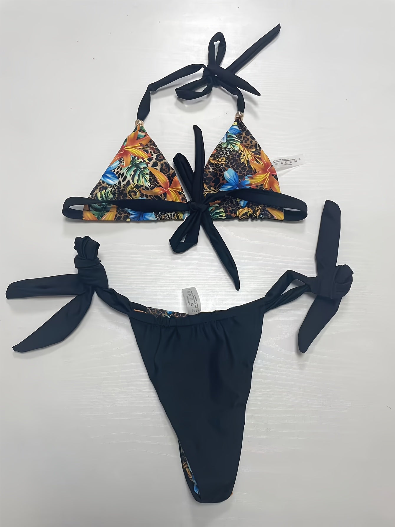 Leopard Floral Print Bikini Set - Flattering Halter & Backless Design - Ultra-Stretch Triangle Top, 2 Piece Swimwear Set for Womens Fashionable Beachwear