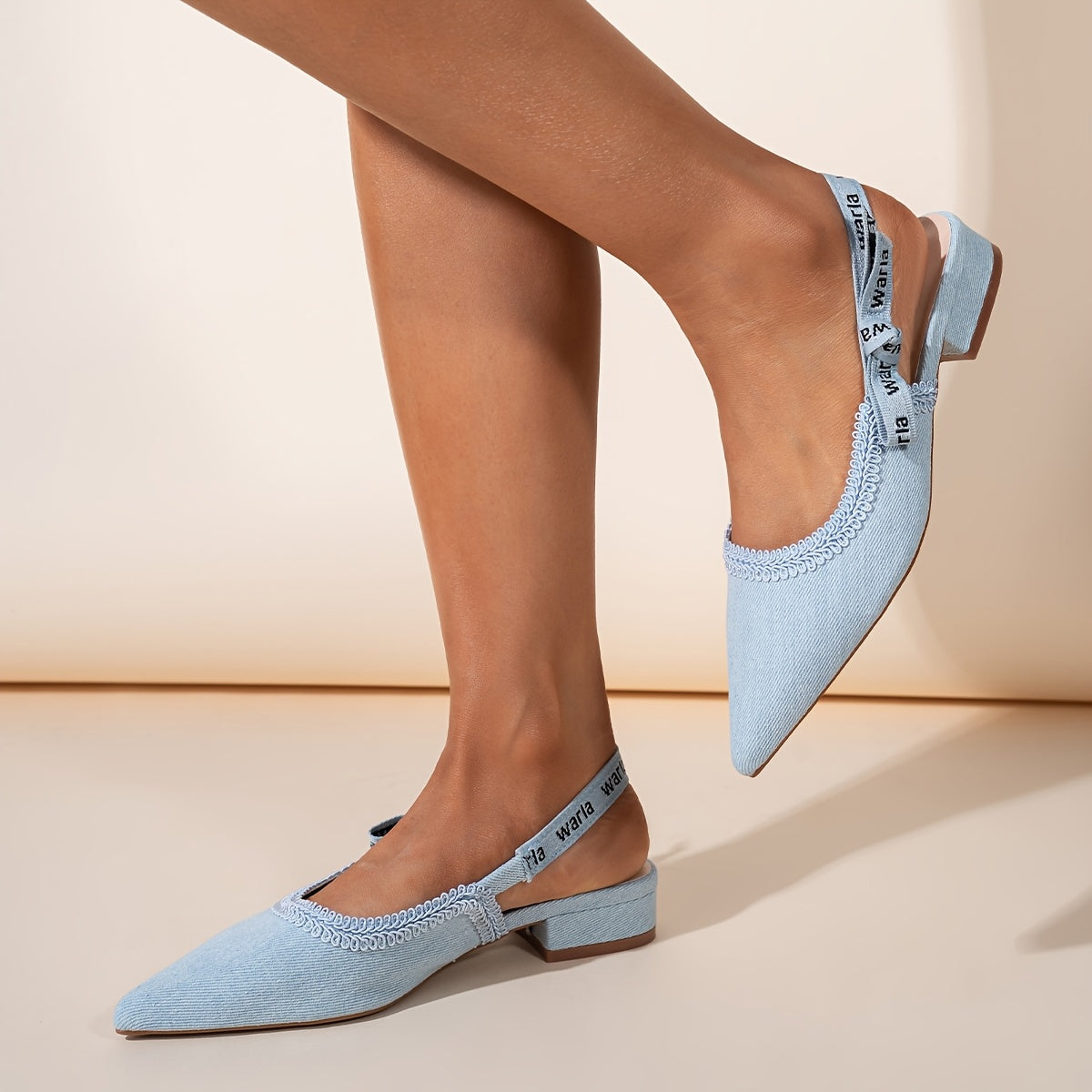 Side Letter Woven Straps, Sweet And Elegant, Fashionable, Sexy, Comfortable, Versatile Low-Heeled Shoes with Chunky Heels.