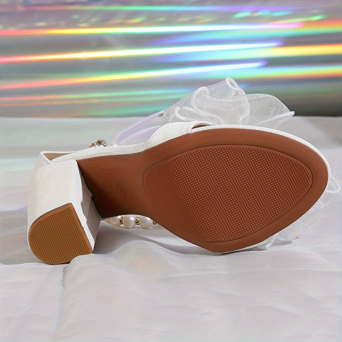 Ladies' White High-Heeled Chunky Sandals with Pearl Bow, Ultra-High Heels, And Nude Straps, Perfect for Spring And Summer. Stylish, Comfortable, And Versatile, These Sweet And Sexy Sandals Are Ideal for Parties, Nightclubs, W