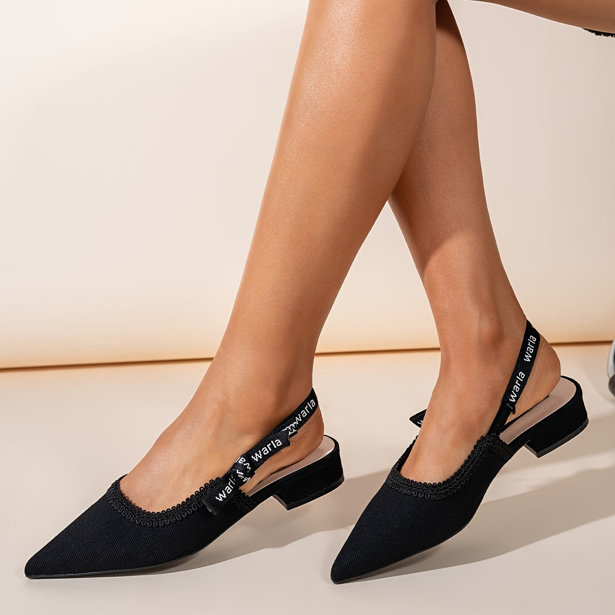 Side Letter Woven Straps, Sweet And Elegant, Fashionable, Sexy, Comfortable, Versatile Low-Heeled Shoes with Chunky Heels.